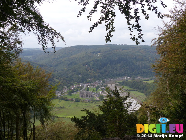 FZ008905 View of Tintern Abbey from Devil's pulpit